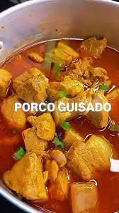 GUISADO DE PORCO SIMPLES