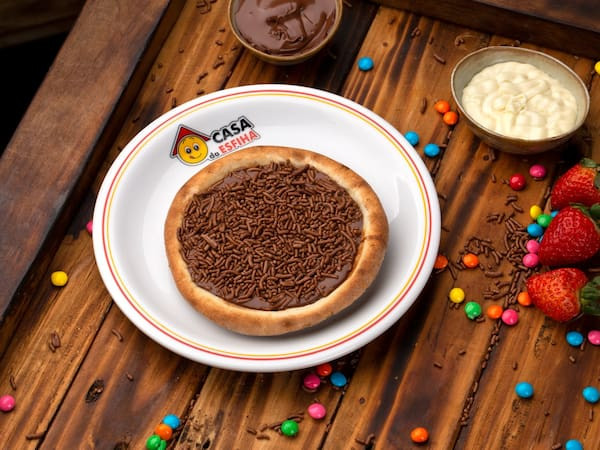 Esfiha de Brigadeiro