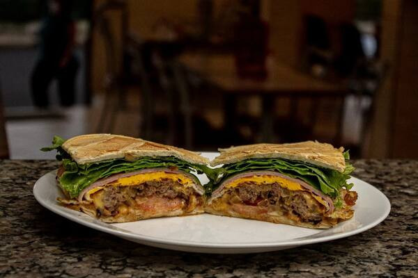 ** Bauru Burguer Americano