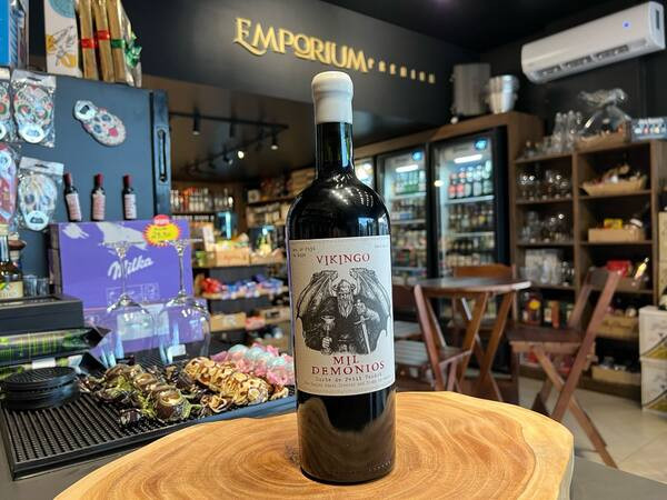 Vikingo Mil Demonios Corte de Petit Verdot 750ml