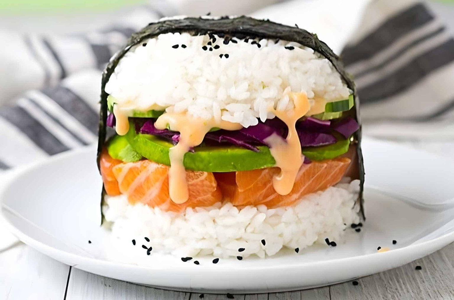 SUSHI BURGUER ESPECIAL