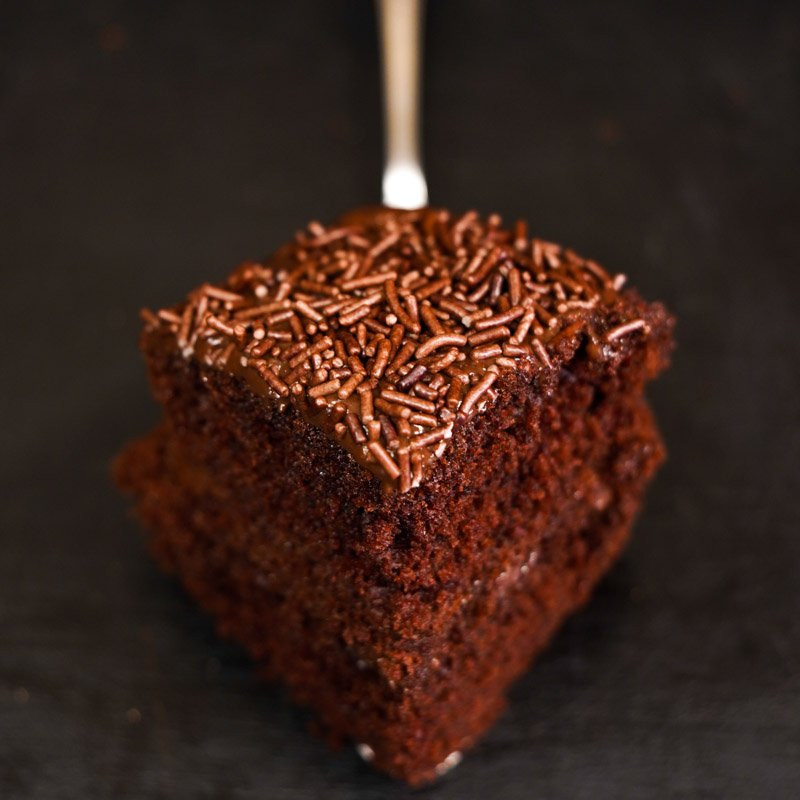 Bolo de chocolate 1 quadrado 