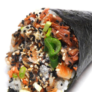 TEMAKI MISTO (SALMÃO, CAMARÃO, ATUM E QUEIJO)