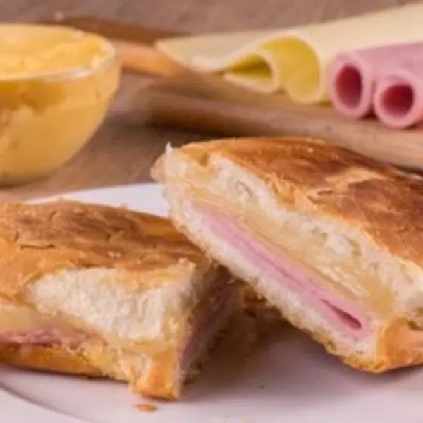 LANCHE MISTO QUENTE