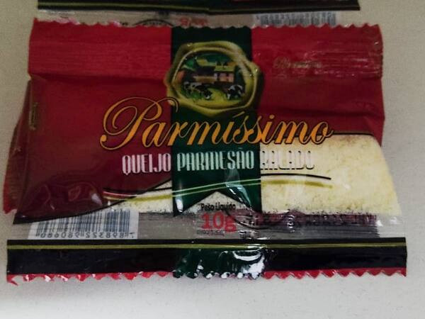 Sachê de queijo ralado