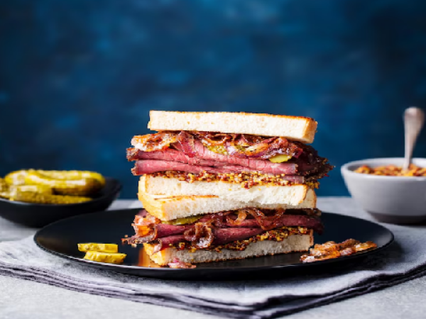 PASTRAMI SANDWICH