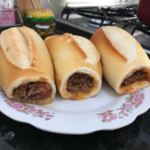 PÃO COM MOIDA