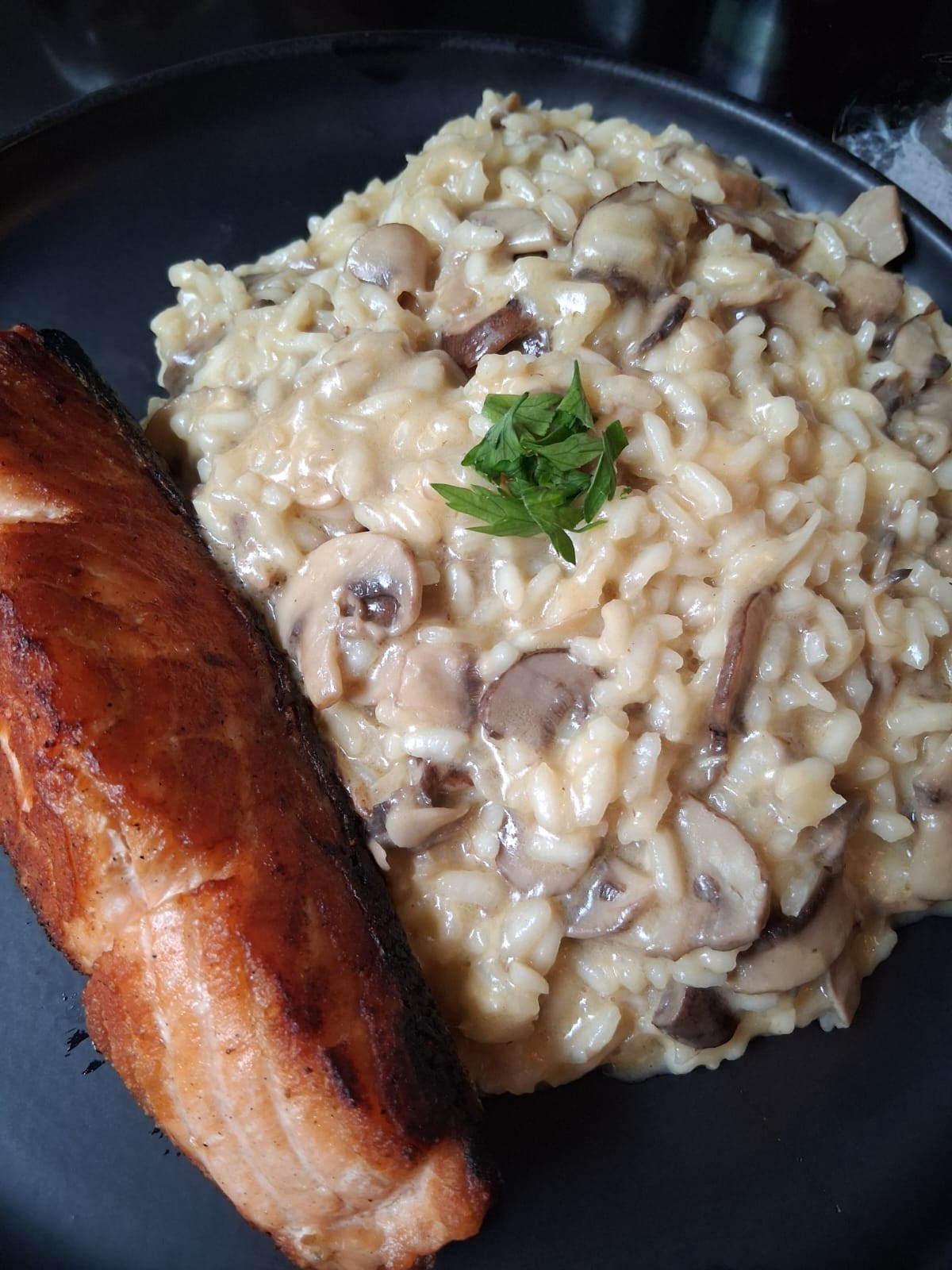 SALMÃO FUNGHI