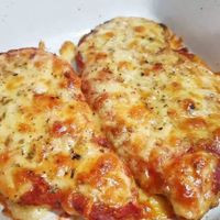 Filé de frango à parmegiana