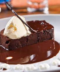 BROWNIE COM SORVETE DE CREME
