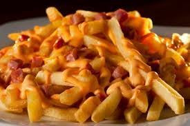 FRITAS COM CHEDDAR E BACON