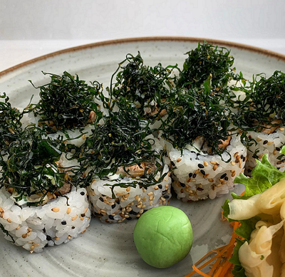 Uramaki Grelhado Crispy Couve (8 Peças)