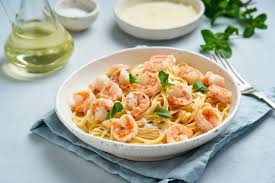 Macarronada Camarão ao Molho Branco
