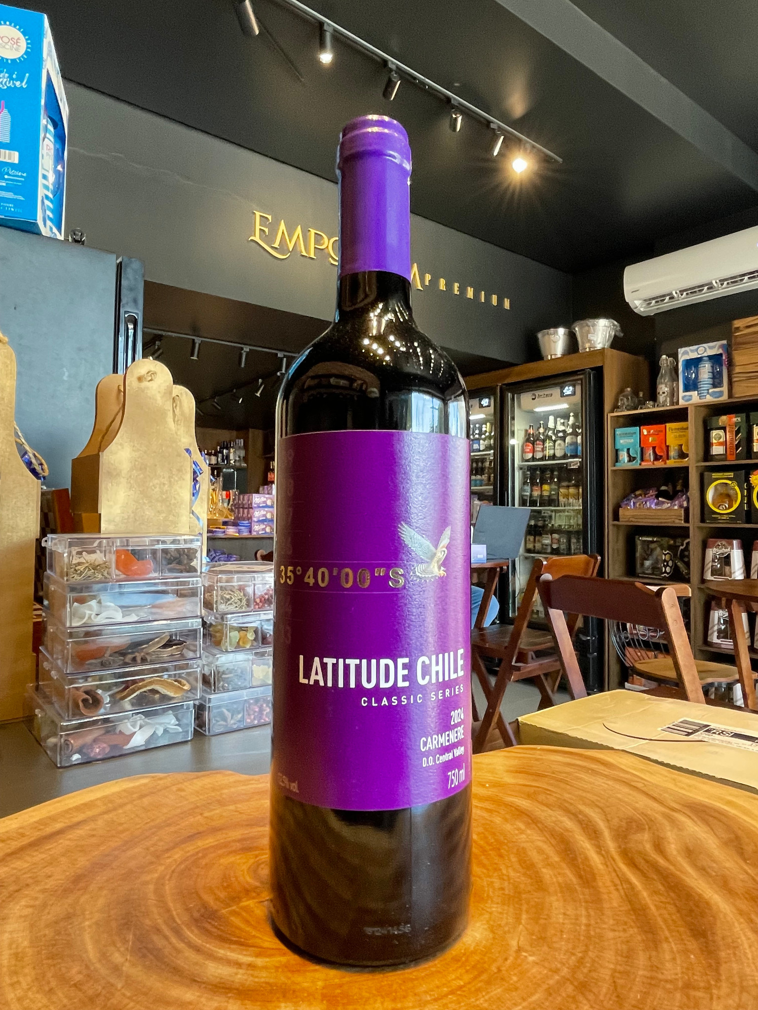 Latitude Chile Carmenere 