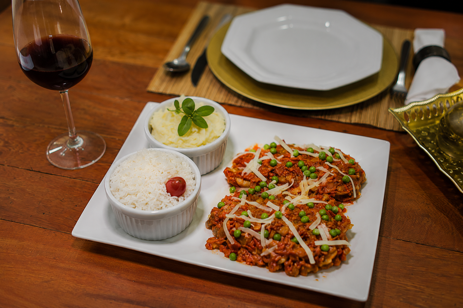 PARMEGIANA DE FRANGO 