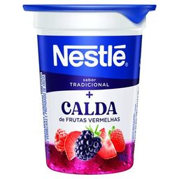 Iogurte Tradicional Sabor Calda Frutas de Vermelhas Nestlé Copo 150g