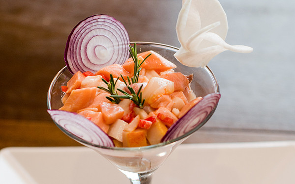 CEVICHE DE SALMÃO 