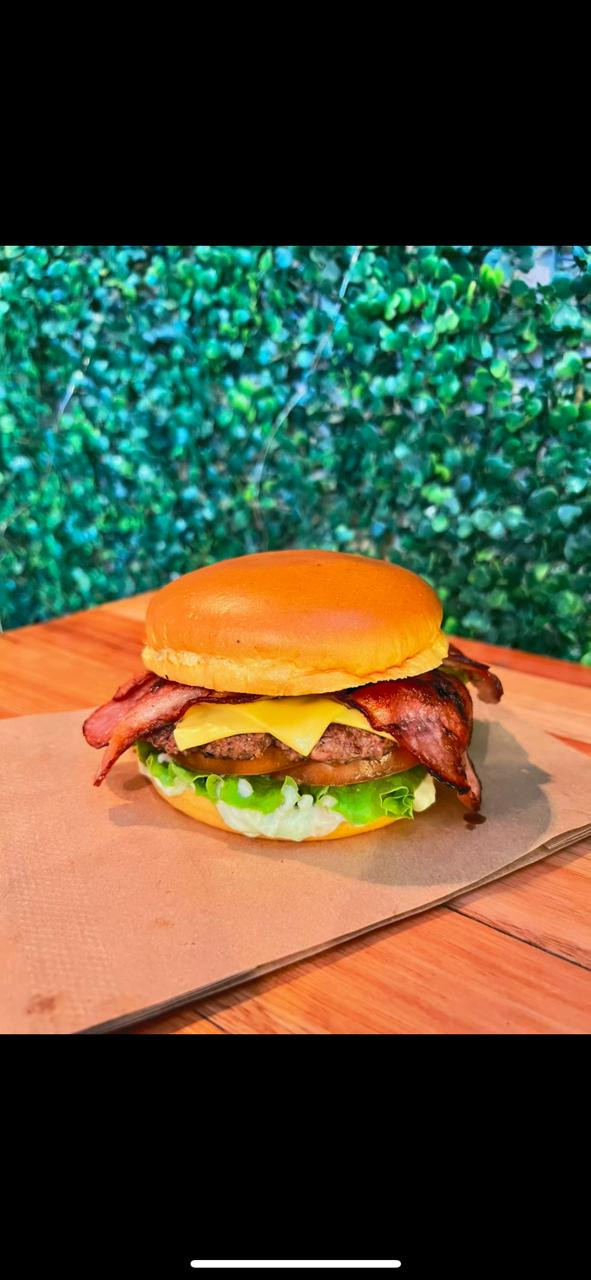 2 smash salada bacon + batata p + coca 600