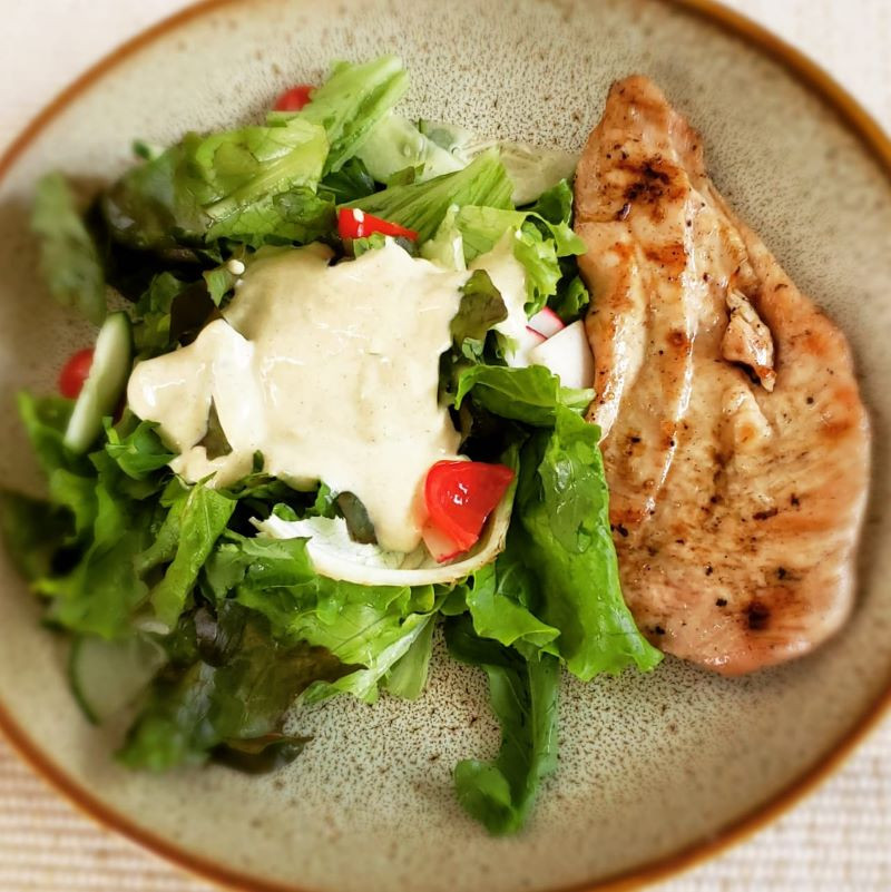 FILET DE FRANGO C/ SALADA