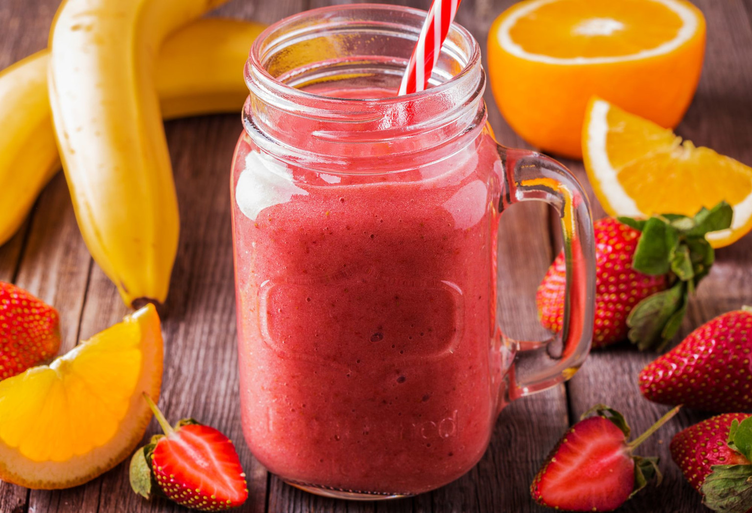 SUCO DE LARANJA COM MORANGO