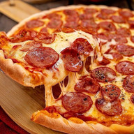 PIZZA DE CALABRESA COM CHEDDAR