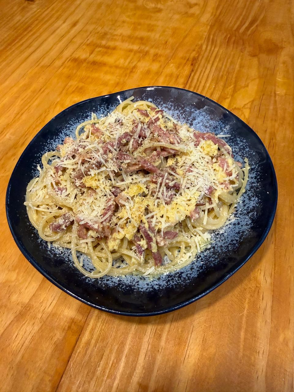 ESPAGUETE ALLA CARBONARA