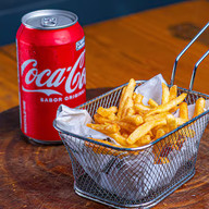 Batata P + Refrigerante por apenas 