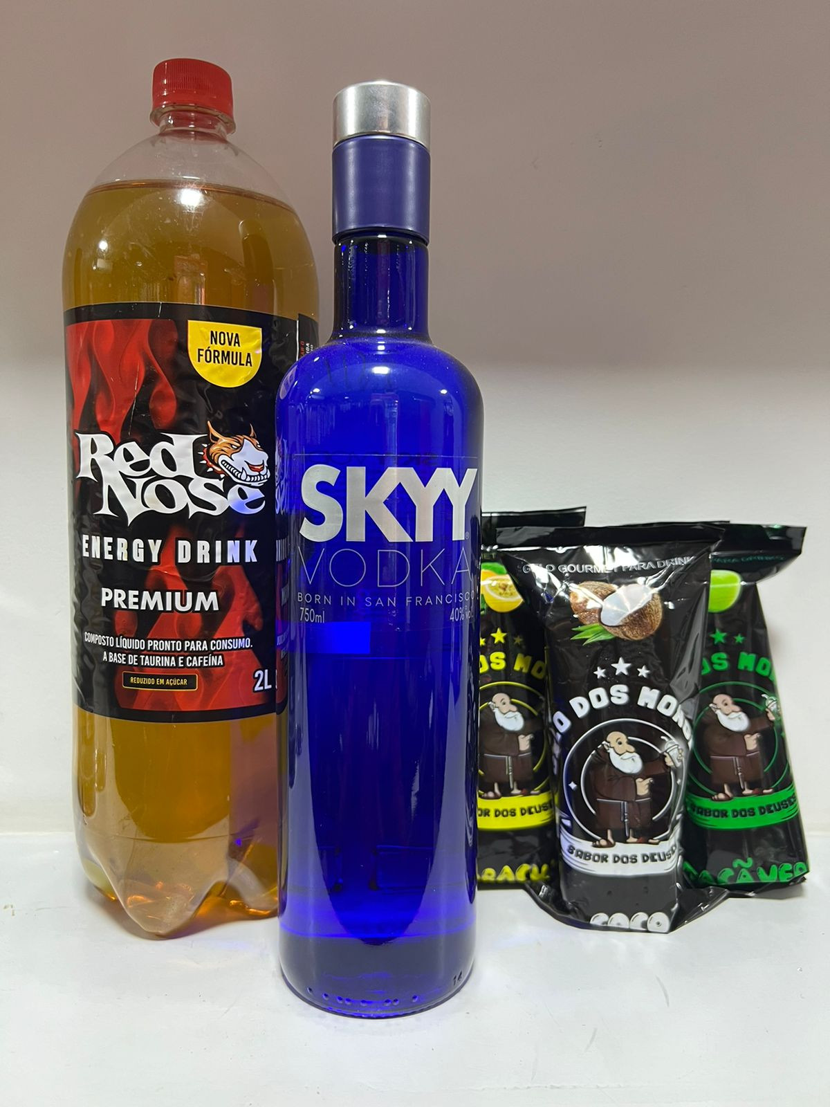 COMBO VODKA SKYY 750ML