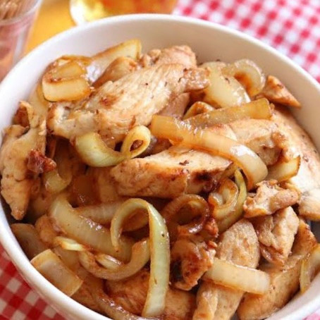 Porção de Frango Acebolado