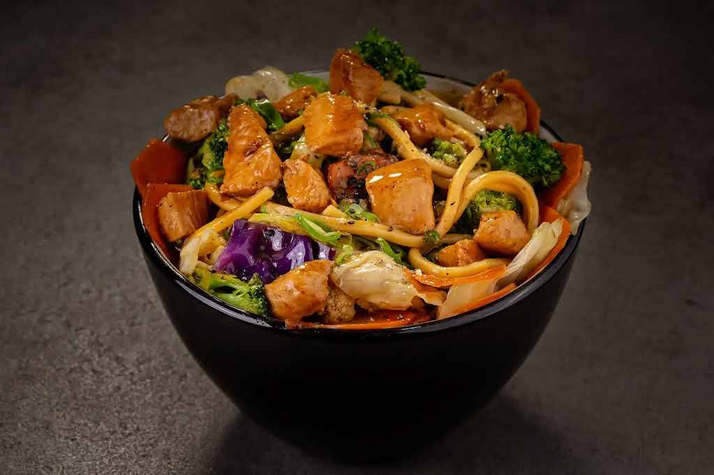 YAKISOBA DE FRANGO (1Kg)