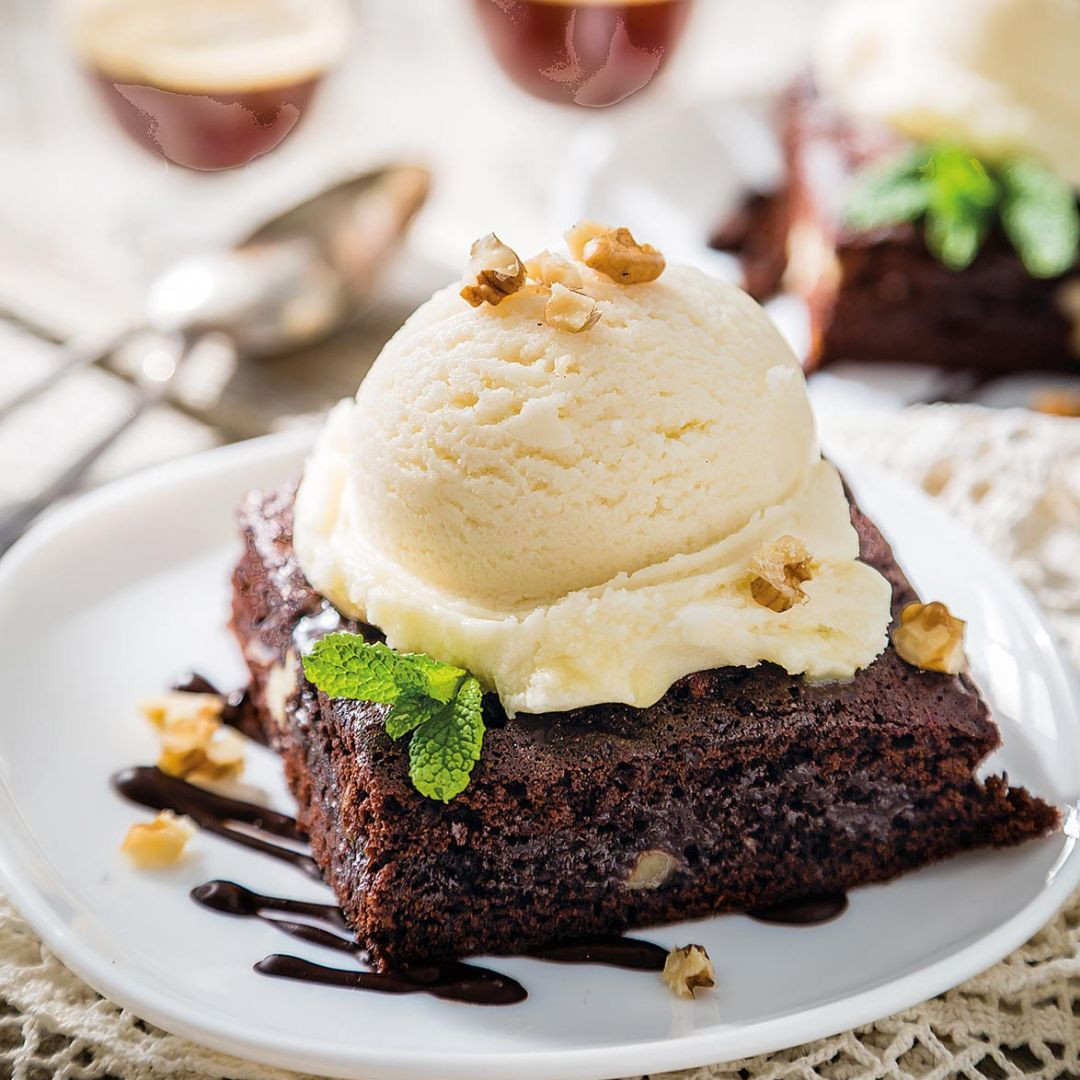 BROWNIE DE CHOCOLATE COM SORVETE