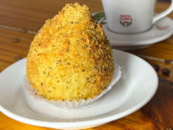 COXINHA DE CARNE DE SOL