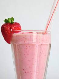 SUCO DE MORANGO AO LEITE