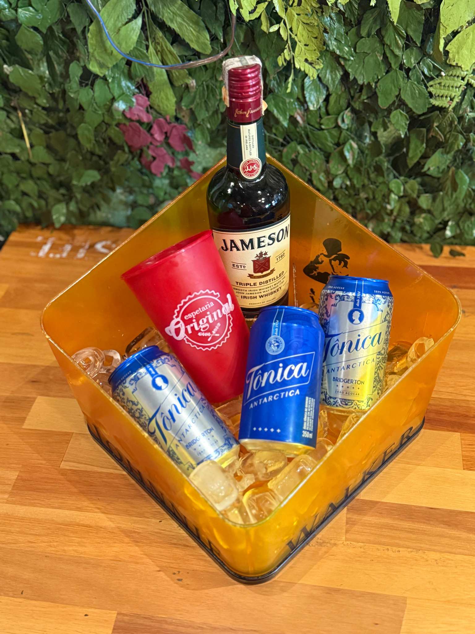 JAMESON C/ ÁGUA TÔNICA COMBO