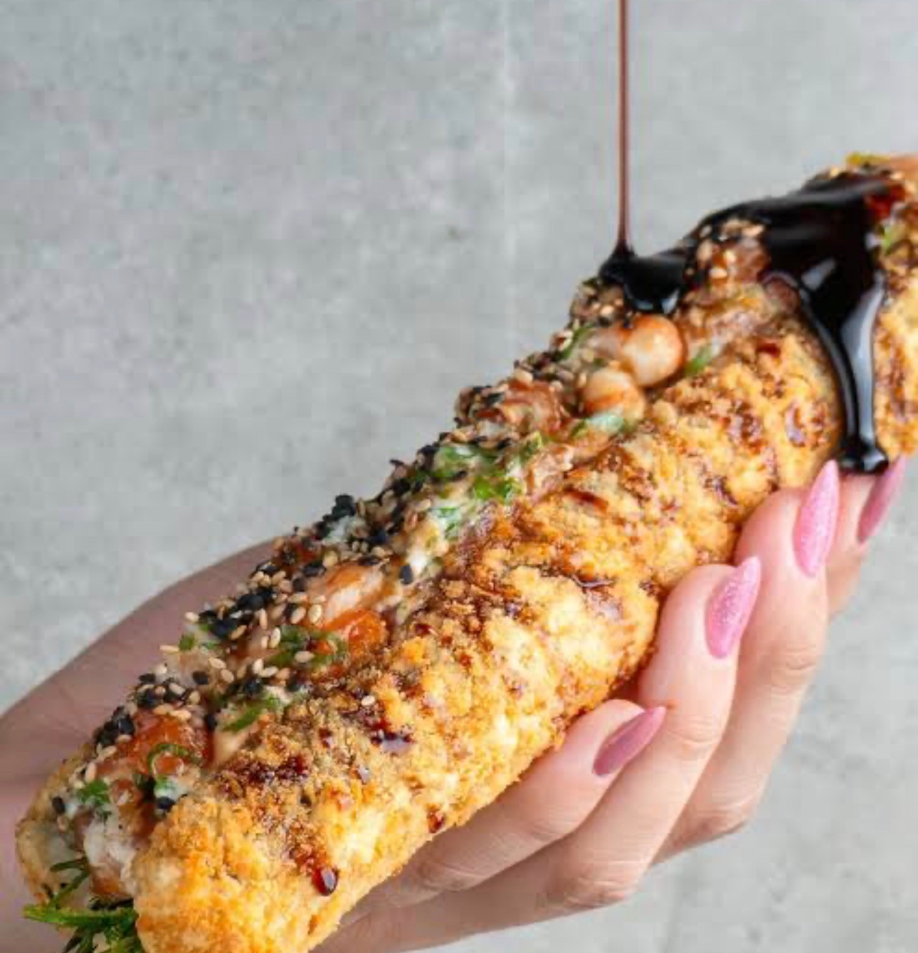 Mega hot salmão e camarão