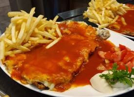 Frango a Parmegiana ( serve 3 a 4 pessoas)