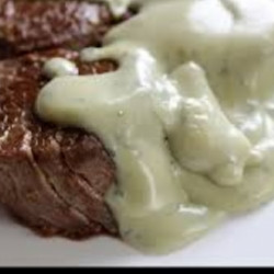 Filé Mignon com Molho Gorgonzola