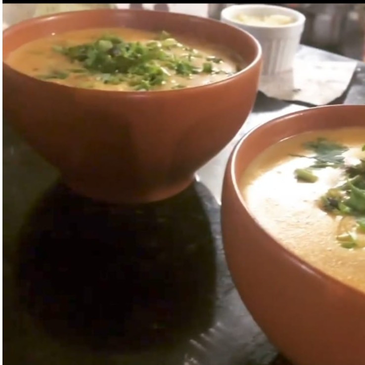 (Cód.  251) Caldo de peixe com torradas p/ 2