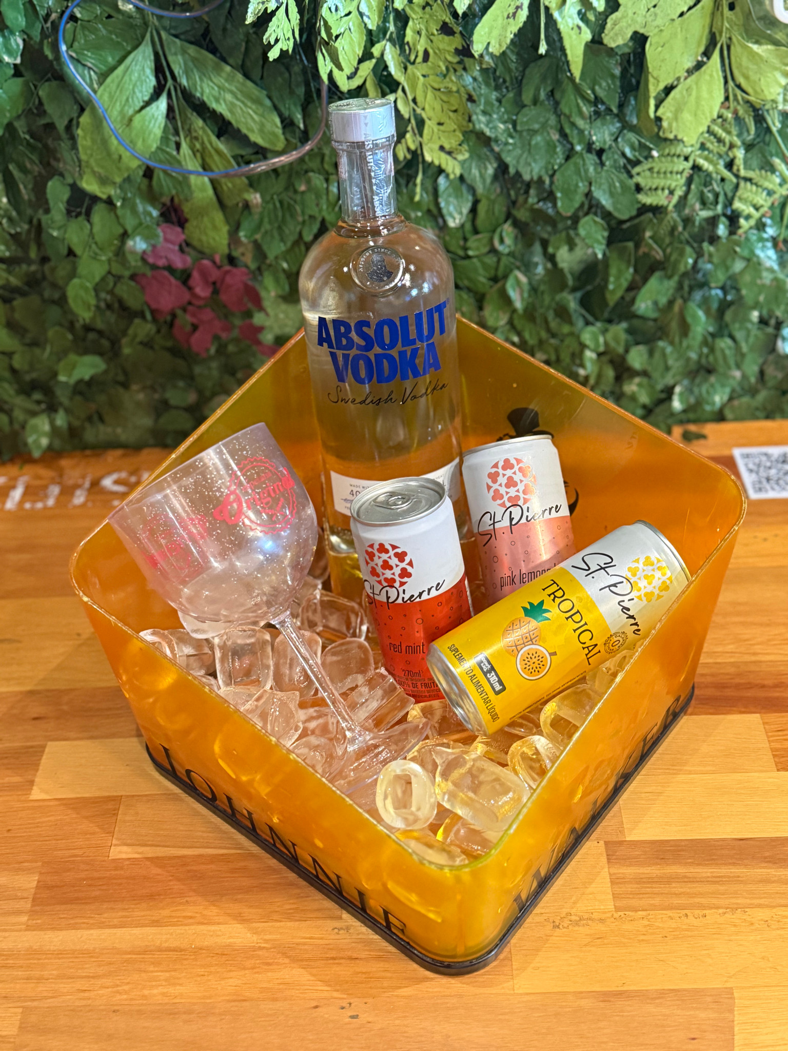 ABSOLUT ST PIERRE COMBO
