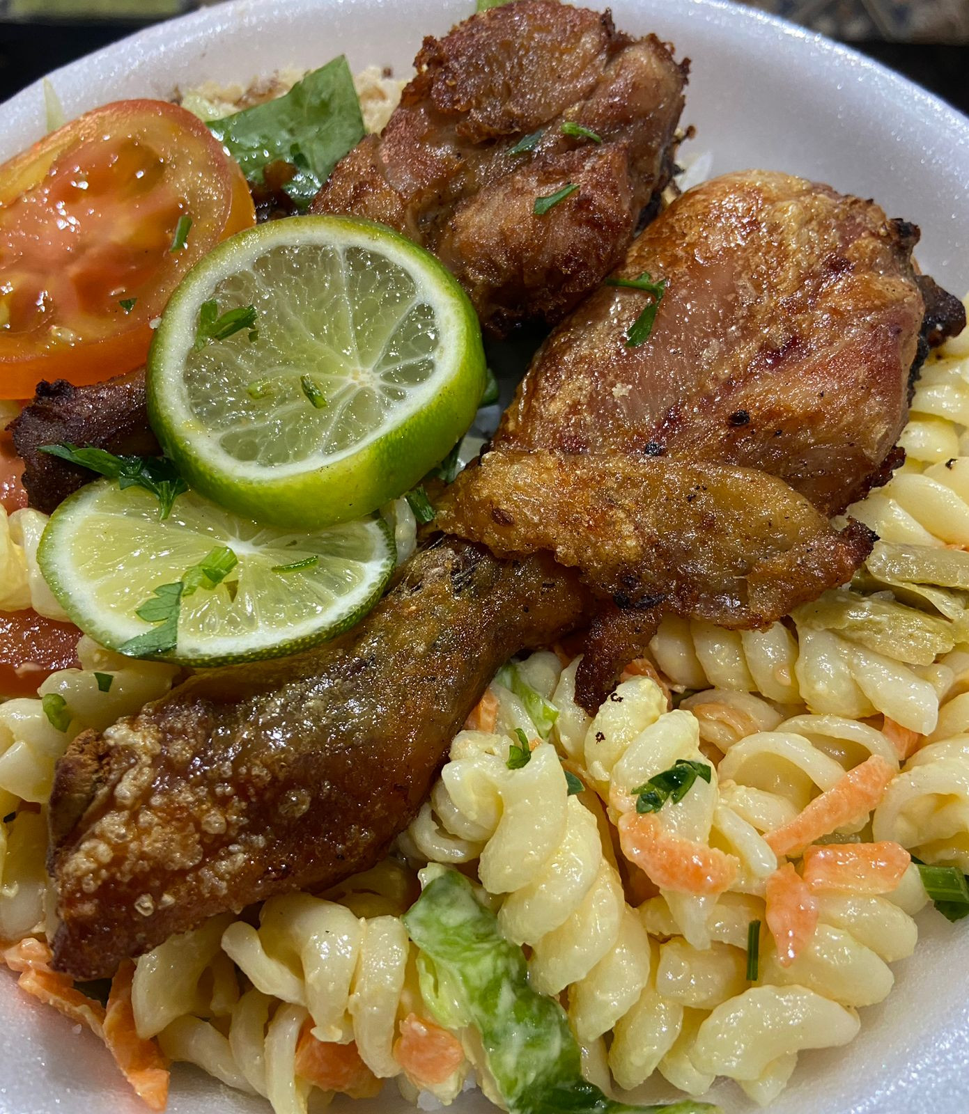FRANGO FRITO C/ MACARRONESE