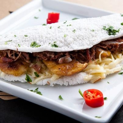 TAPIOCA DE CARNE DE SOL COM QUEIJO COALHO