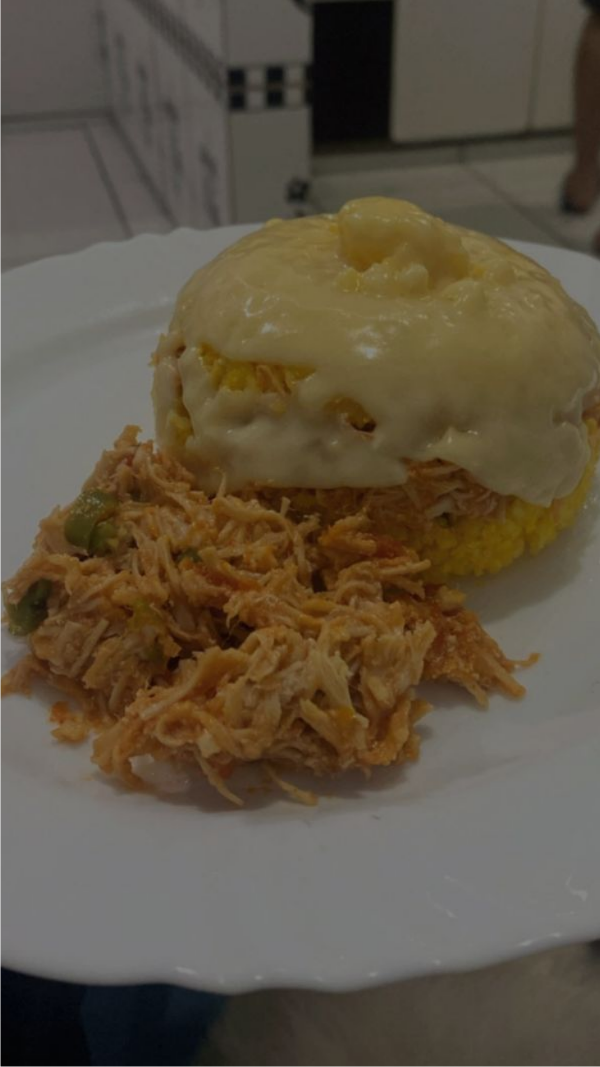 CUSCUZ C/ FRANGO E QUEIJO