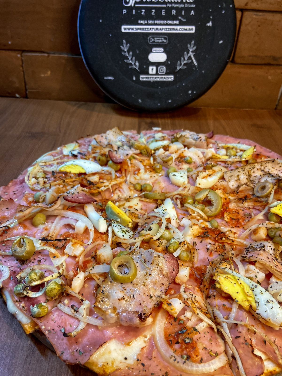 Pizza Média