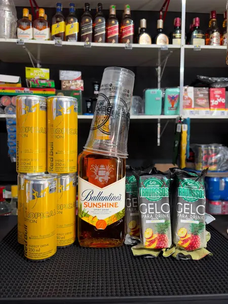 Combo Ballantine's Sunshine + Red Bull Tropical