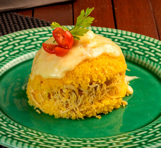 Cuscuz de Frango com Queijo