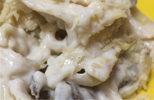 Escalope de Mignon ao molho 3 queijos 