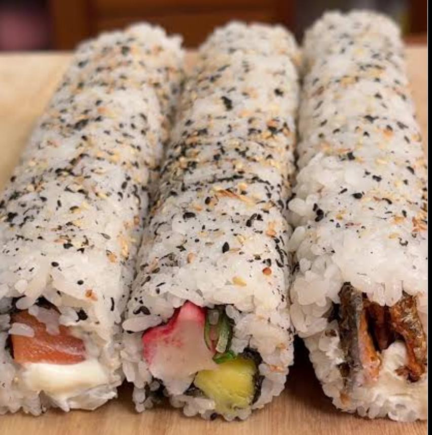 COMBO 30 PEÇAS DE URAMAKI