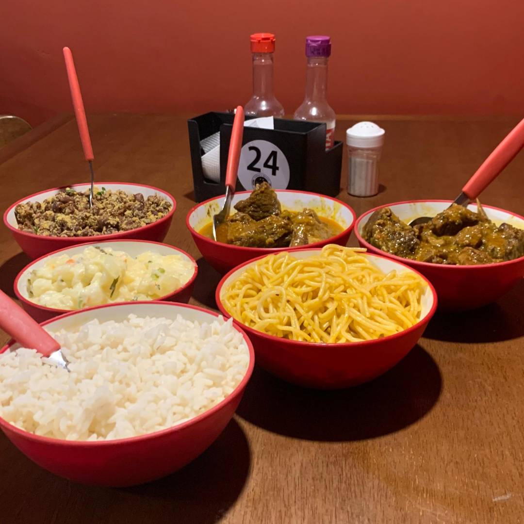Almoço Boi Guisado