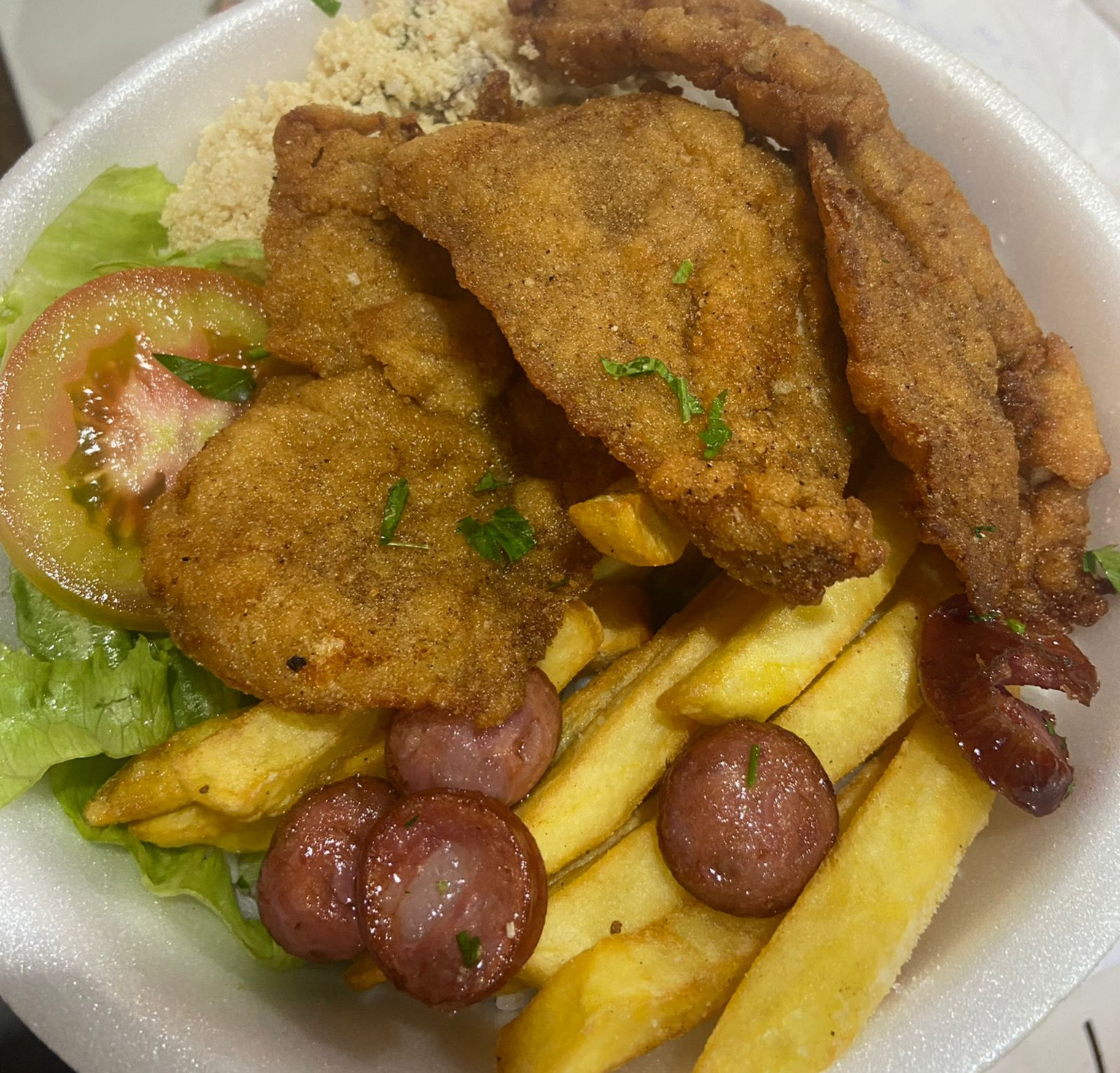 FILÉ DE FRANGO EMPANADO C/ BATATA FRITA 
