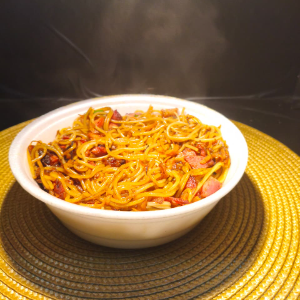 MACARRÃO NA CHAPA